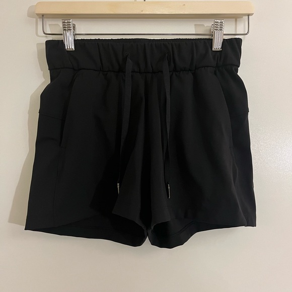 Lululemon On the Fly Short *2.5" Black 2 - Picture 8 of 16